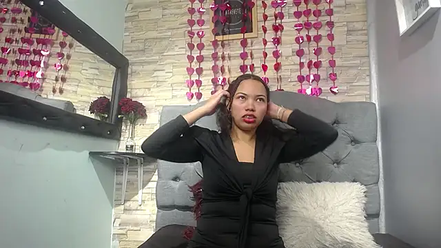 Snapshot of meliissa_sweett chatting on 10.30.25 meliissa sweett online show from 10.30.25