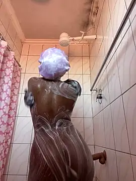 SP1CY MOMMY online show from 11.23.25