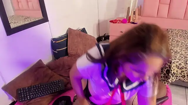 Evaa white online show from 02.21.26