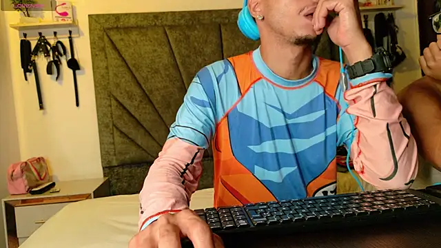 DamianandEva online show from 04.14.26