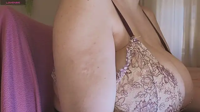 Ange Boob online show from 04.10.26