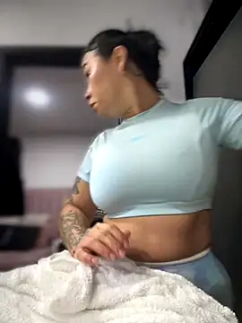 Natural BIGASS Nina online show from 11.24.25