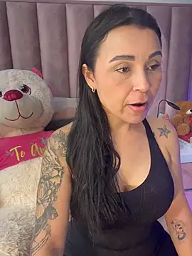 Snapshot of Natural_BIGASS_Nina chatting on 06.30.26 Natural BIGASS Nina online show from 06.30.26