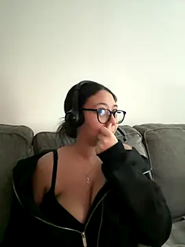 minha baby online show from 11.30.25