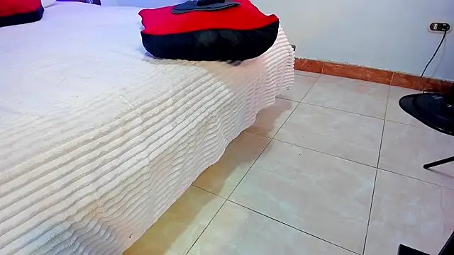 Cataleyaa Rose online show from 12.05.25