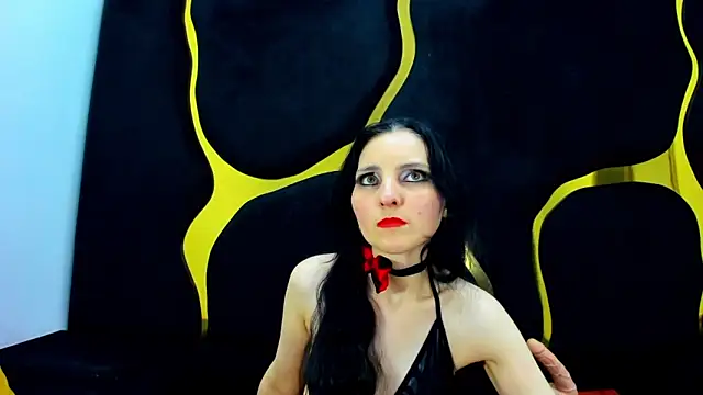 Morticia Black online show from 12.15.25