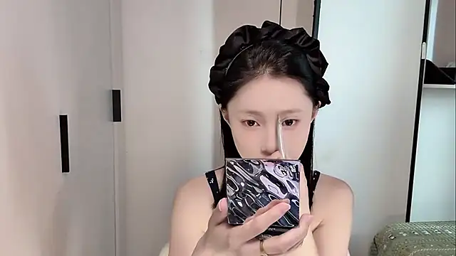 Snapshot of yuyu-33 chatting on 07.24.26 yuyu-33 online show from 07.24.26