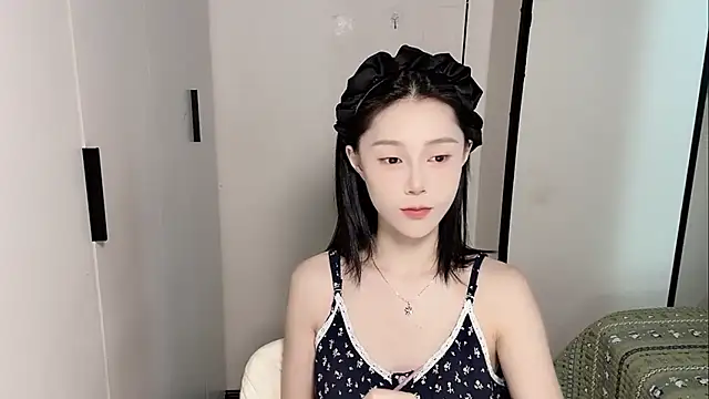 Snapshot of yuyu-33 chatting on 07.28.26 yuyu-33 online show from 07.28.26
