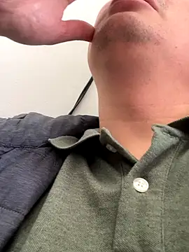 Snapshot of NathanielLux29 chatting on 11.05.25 NathanielLux29 online show from 11.05.25