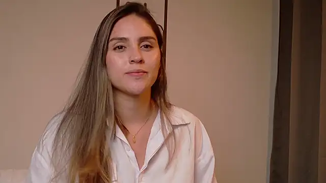 Snapshot of VictoriaNova_ chatting on 05.28.26 VictoriaNova online show from 05.28.26