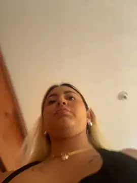 Snapshot of Elina_Hills chatting on 01.16.26 Elina Hills online show from 01.16.26