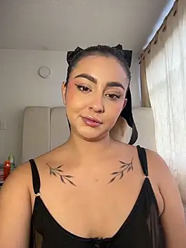 Snapshot of Elina_Hills chatting on 02.19.26 Elina Hills online show from 02.19.26