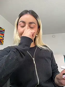 Elina Hills online show from 03.09.26