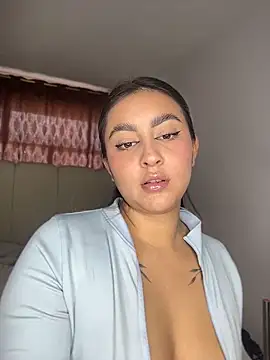Snapshot of Elina_Hills chatting on 05.26.26 Elina Hills online show from 05.26.26