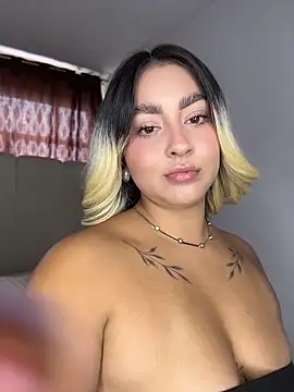 Snapshot of Elina_Hills chatting on 06.17.26 Elina Hills online show from 06.17.26