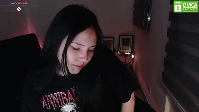 Snapshot of just_meko chatting on 04.26.26 just meko online show from 04.26.26