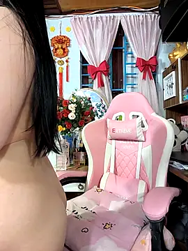 Snapshot of Okleotina9 chatting on 04.24.26 Okleotina9 online show from 04.24.26