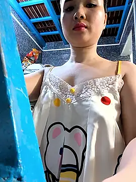 Snapshot of Okleotina9 chatting on 05.03.26 Okleotina9 online show from 05.03.26