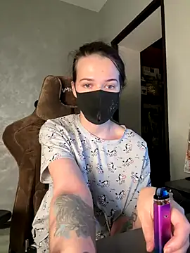 ZlatoslavaLo online show from 11.15.25