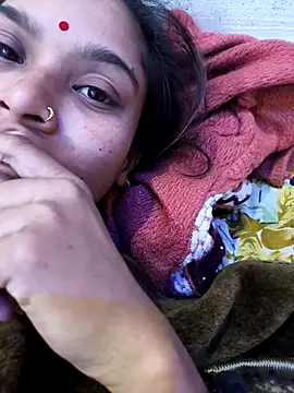 Snapshot of Cute_Arushi chatting on 11.28.25 Cute Arushi online show from 11.28.25