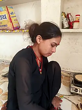 Snapshot of Cute_Arushi chatting on 11.30.25 Cute Arushi online show from 11.30.25