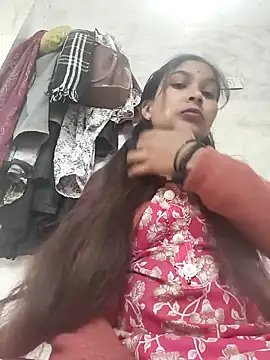 Snapshot of Cute_Arushi chatting on 12.14.25 Cute Arushi online show from 12.14.25