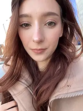 LilluKatten online show from 11.21.25