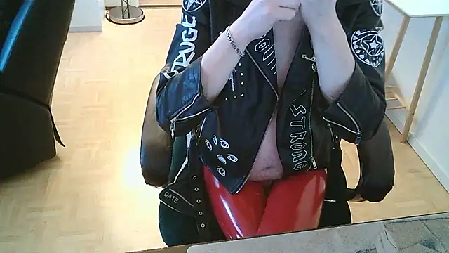 Snapshot of NahkaSami chatting on 01.12.26 NahkaSami online show from 01.12.26