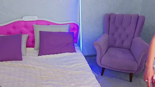 Barbie Kris   online show from 04.03.26