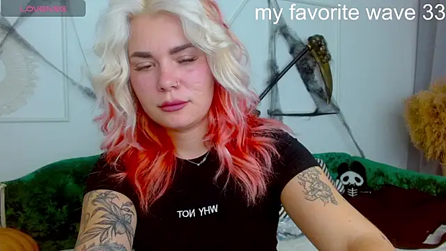 lada love online show from 10.30.25