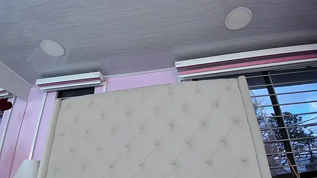 scarlett leblanc  online show from 02.16.26