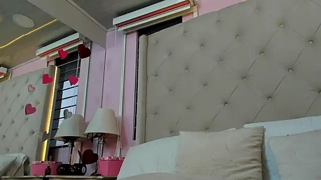 Snapshot of scarlett_leblanc_ chatting on 07.17.26 scarlett leblanc online show from 07.17.26