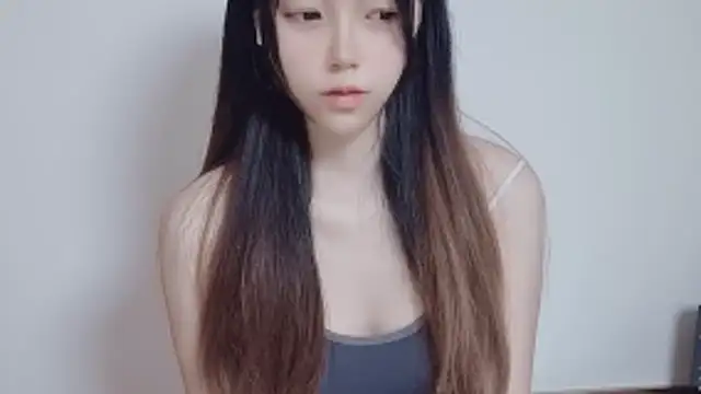 JuliaNoir online show from 01.12.26