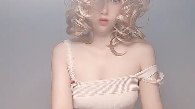 JuliaNoir online show from 05.11.26
