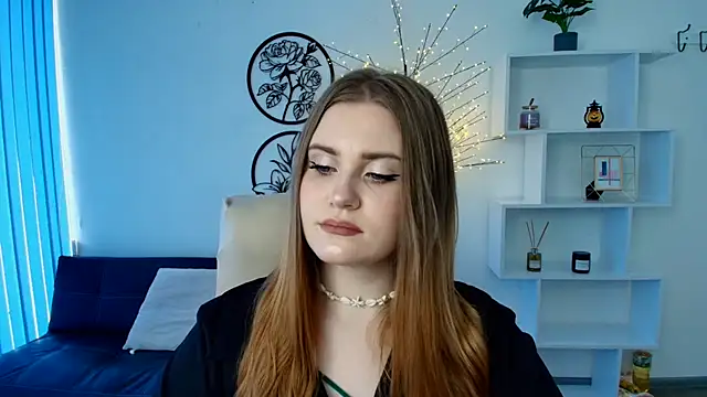 Snapshot of NinaSavkoo chatting on 11.04.25 NinaSavkoo online show from 11.04.25