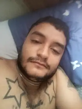 Snapshot of yeisonren99 chatting on 10.31.25 yeisonren99 online show from 10.31.25