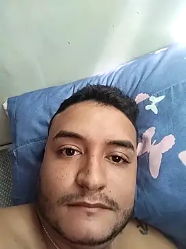 Snapshot of yeisonren99 chatting on 11.04.25 yeisonren99 online show from 11.04.25