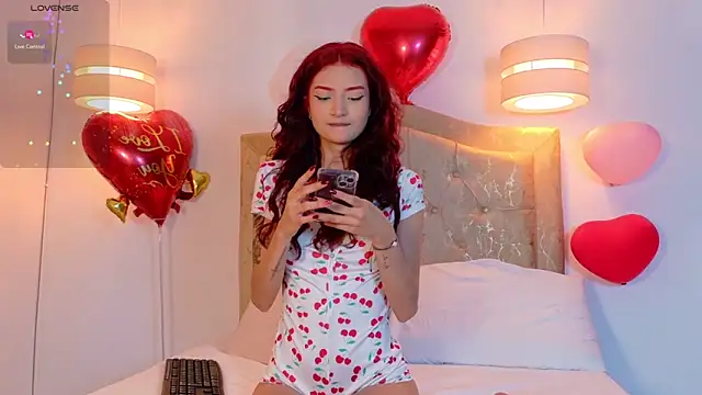 scarlettt moon online show from 02.17.26