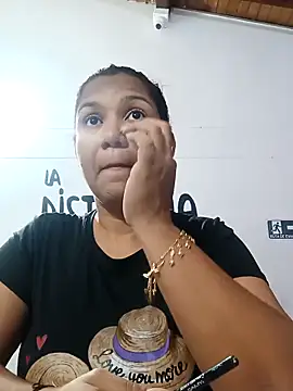 Snapshot of Samaraa_Lee chatting on 11.07.25 Samaraa Lee online show from 11.07.25