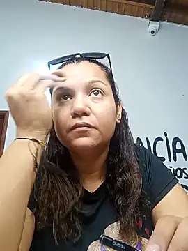 Samaraa Lee online show from 11.10.25