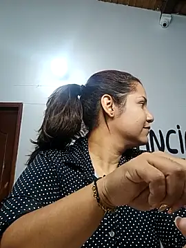 Samaraa Lee online show from 11.18.25