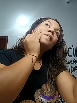 Samaraa Lee online show from 11.19.25