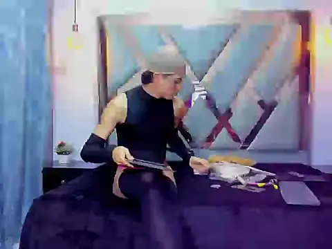 RegannTaylor online show from 12.04.25