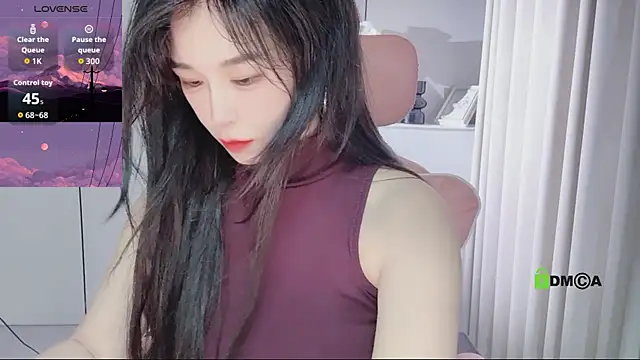 Snapshot of YunShan-33 chatting on 05.25.26 YunShan-33 online show from 05.25.26