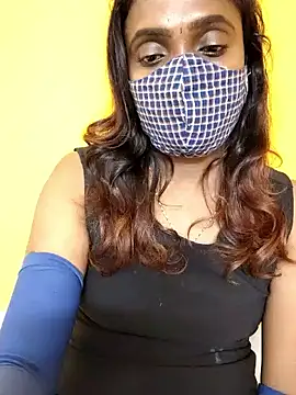 Snapshot of Queen-dhivya chatting on 11.29.25 Queen-dhivya online show from 11.29.25