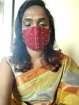 Snapshot of Queen-dhivya chatting on 02.16.26 Queen-dhivya online show from 02.16.26