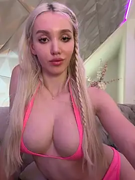 Snapshot of Lana-Grey chatting on 02.08.26 Lana-Grey online show from 02.08.26