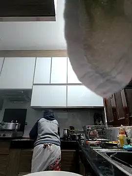 Hot-Sana2 online show from 11.27.25