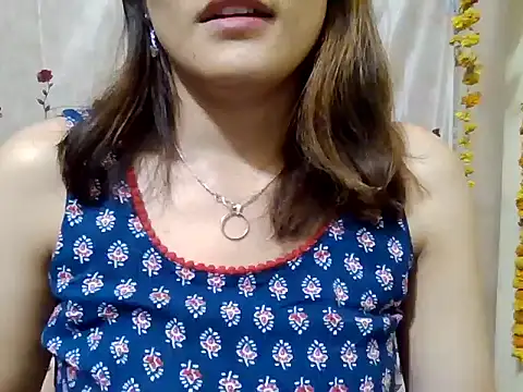 maira 33 online show from 11.09.25