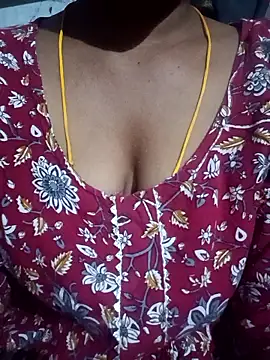 Snapshot of Sana-telugu1 chatting on 11.12.25 Sana-telugu1 online show from 11.12.25